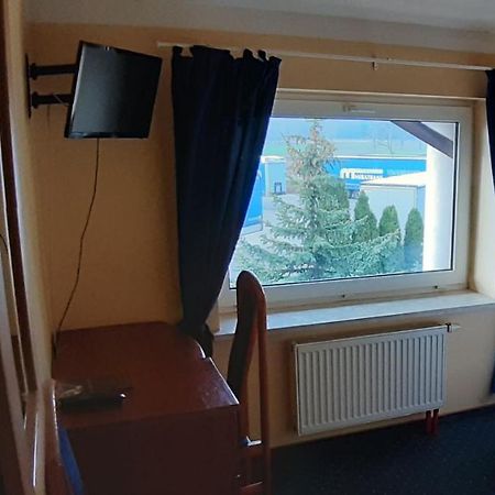 Hôtel Zatoka à Ozorków Extérieur photo
